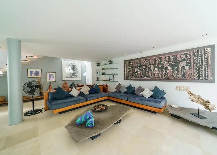 Rio - Contemporary 2br In Downtown Villa Seminyak (Bali)