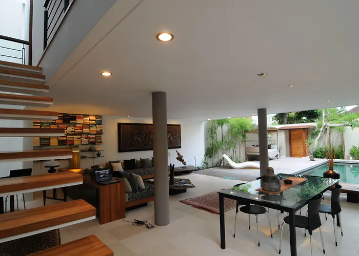 Rio - Contemporary 2br In Downtown Villa Seminyak (Bali)
