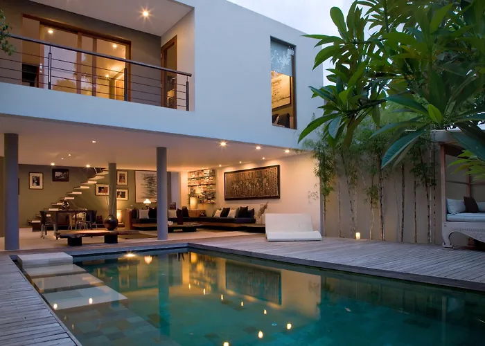Rio - Contemporary 2br In Downtown Seminyak (Bali)