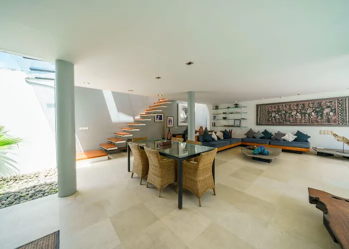 Rio - Contemporary 2br In Downtown Seminyak